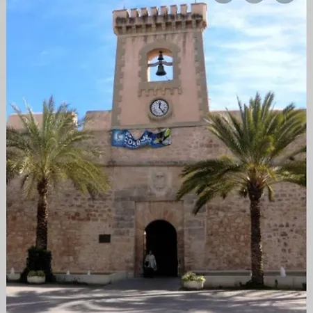 Apartment Modern Huge Appartement, Just 100 M From The