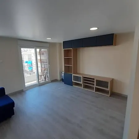 Apartment Modern Huge Appartement, Just 100 M From The