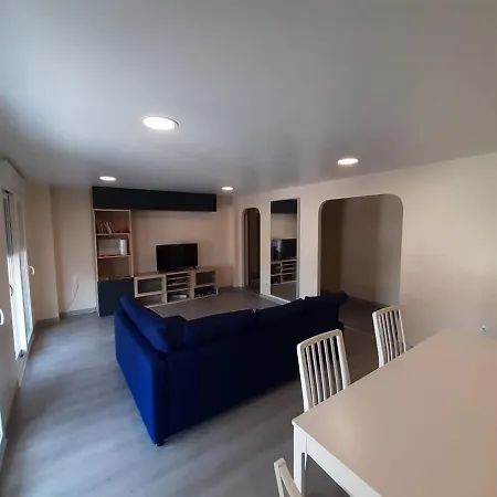 Apartment Modern Huge Appartement, Just 100 M From The *